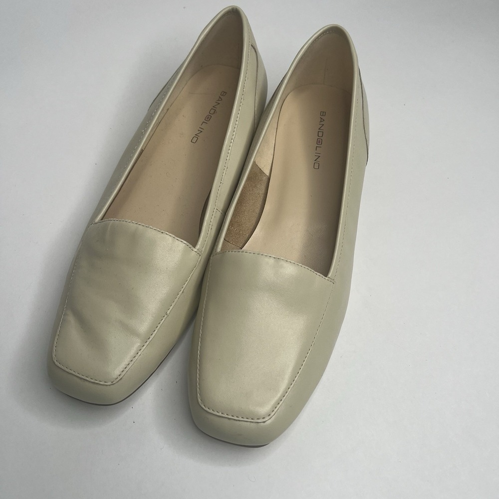 Bandolino Women's Leather Cream Ivory Taupe Square‎ Toed Flats 9 M Loafer Dress